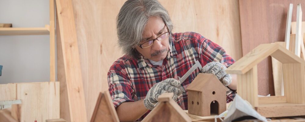 What Are Simple Yet Fulfilling Woodworking DIY Projects for Seniors?